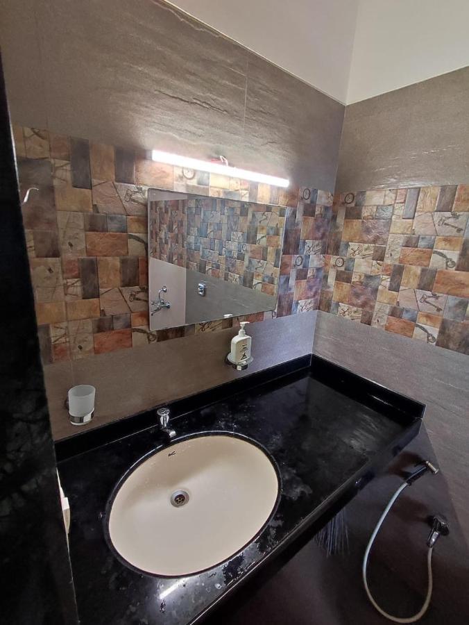 Nivritti Villa Матеран Екстериор снимка