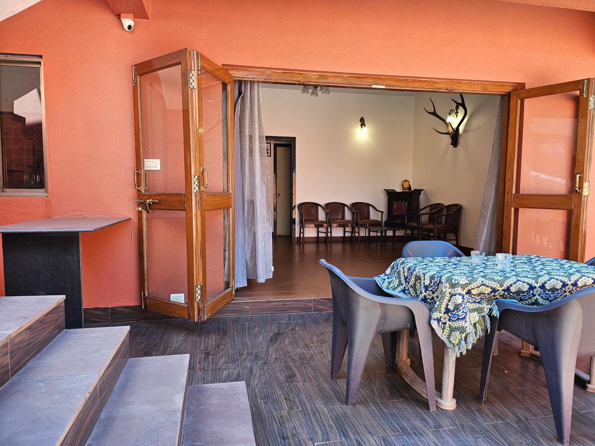 Nivritti Villa Матеран Екстериор снимка